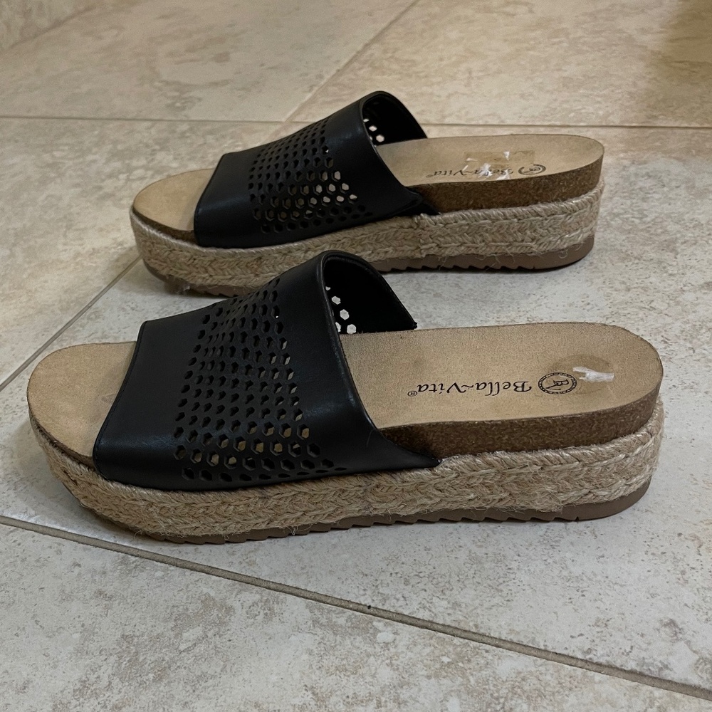 NEW Bella Vita Slides Leather Slides Platform Italy Black